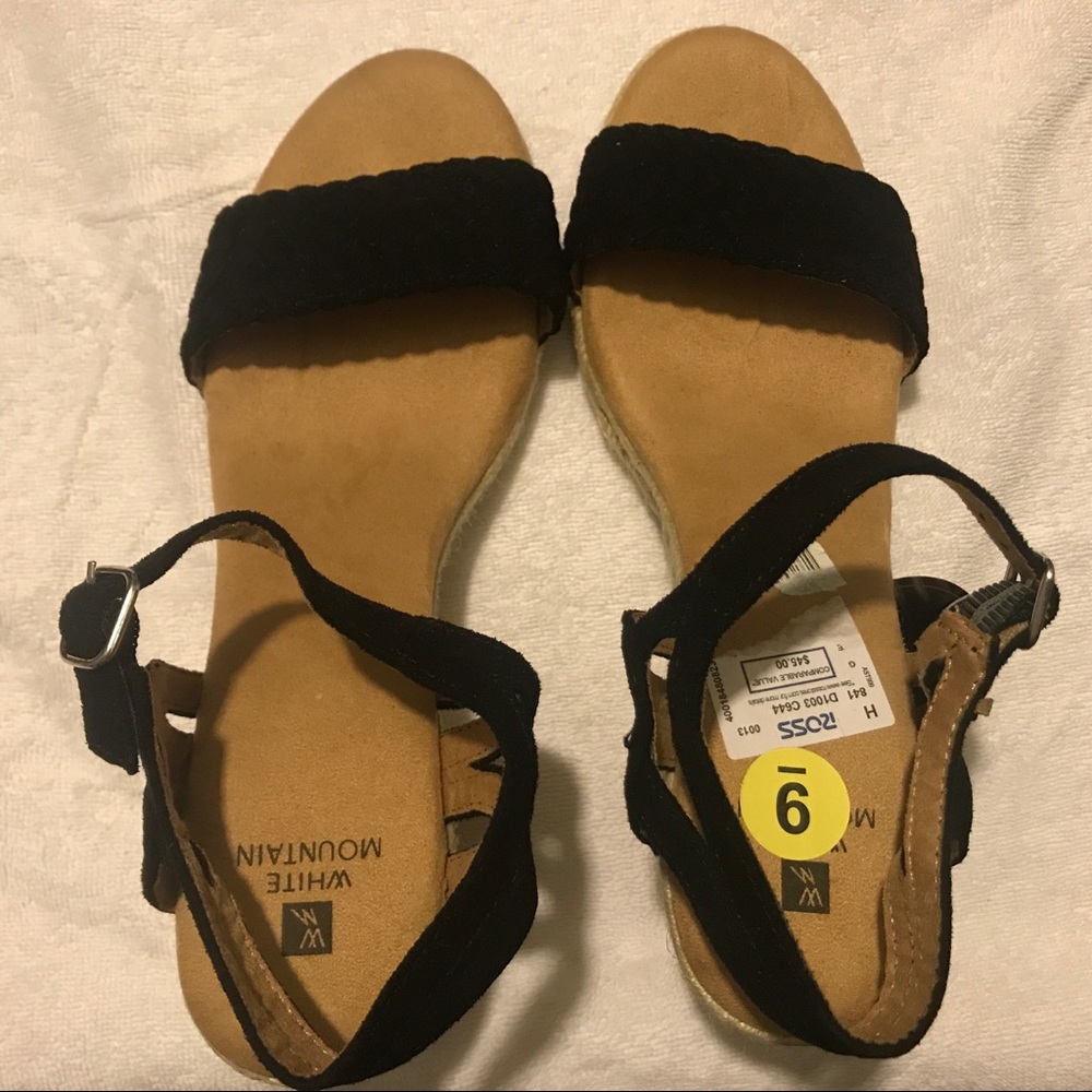 White Mountain Heritage Collection wedge sandals